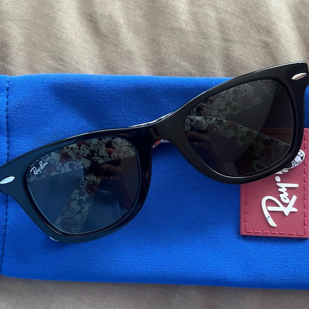 Mickey Mouse Ray-Ban Junior Black Sunglasses